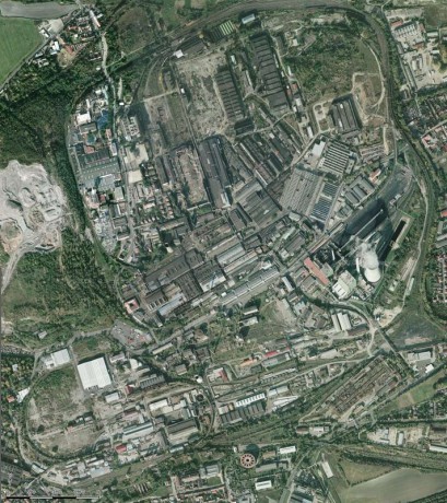 Letecký pohled: areály POLDI a průmyslová zóna Kladno - východ 